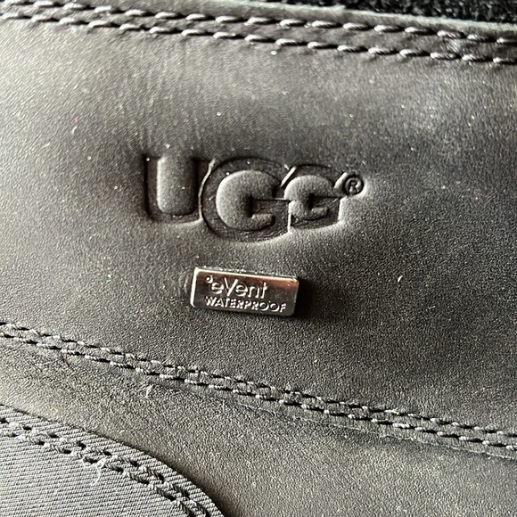 UGG "Butte" Black Waterproof mid calf leather black men's boots size 12 - Picture 4 of 9